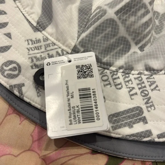 Lulu Both ways, bucket, hat, manifesto, print BNWT - Picture 3 of 5